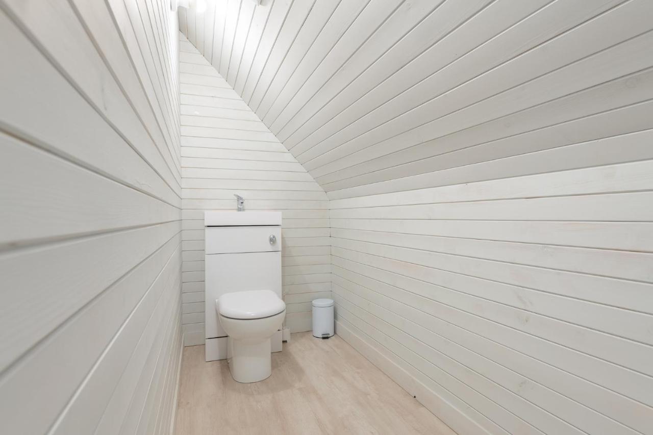 Nether Newton - Sleeps 12, Hottub, Sauna, Private Garden Newmilns Eksteriør bilde