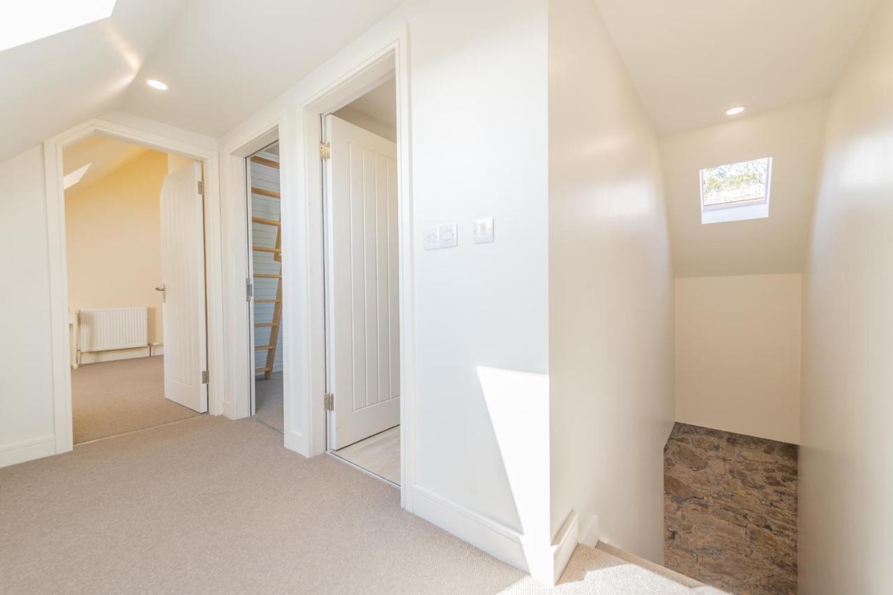 Nether Newton - Sleeps 12, Hottub, Sauna, Private Garden Newmilns Eksteriør bilde